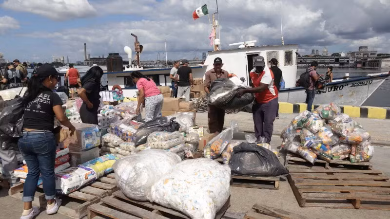 Le 24 mars 2026 (heure locale), le premier navire de la flotte d’amitié « Notre Amérique » accoste au port de La Havane (Cuba), transportant plus de 30 tonnes d’aide humanitaire. Photo : VNA.