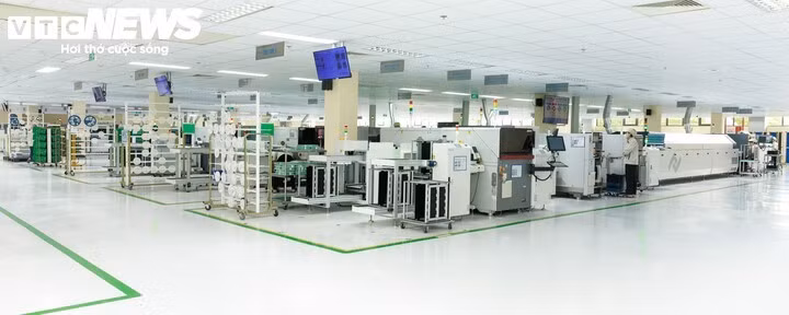 L’usine de production de VNPT Technology intègre l’IA dans ses processus de production. Photo : VNPT Technology.