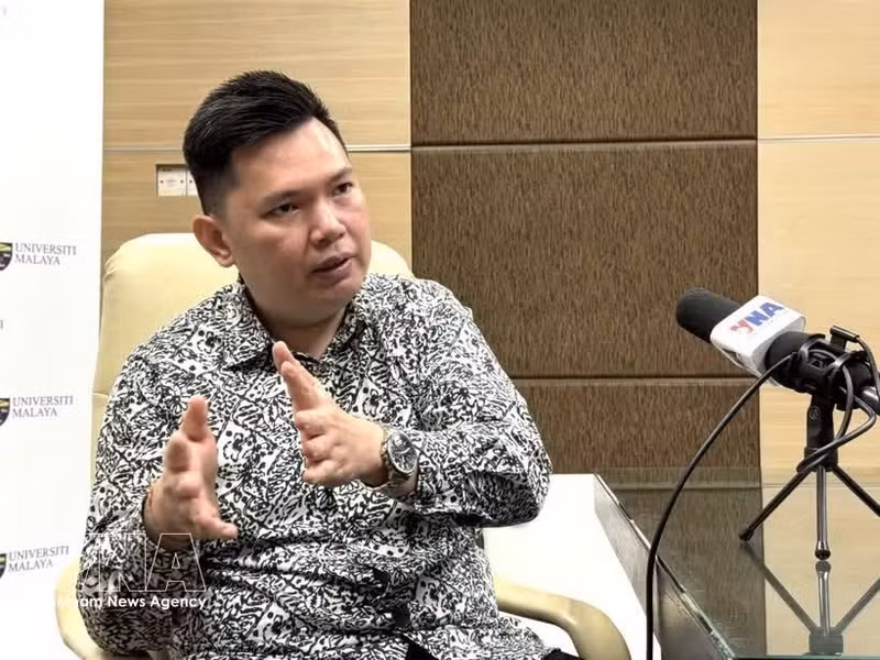 Collins Chong Yew Keat, analyste en stratégie, sécurité et affaires étrangères à l’Université de Malaya (Malaisie), au micro de la VNA. Photo : VNA.