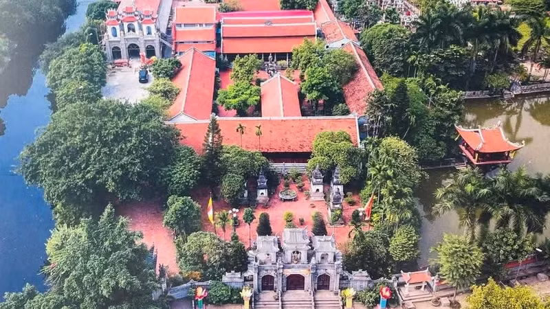 Vue aérienne de la pagode Dao Xuyen. 