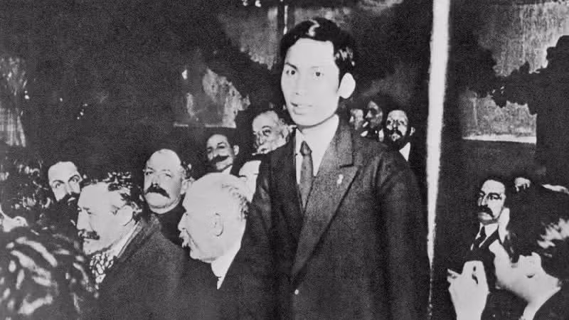 Nguyen Ai Quoc (le Président Hô Chi Minh) intervient au Congrès de Tours, lors de la fondation du Parti communiste français. Premier Vietnamien devenu communiste, il est considéré comme l’un des fondateurs de ce parti (décembre 1920). Photo : Archives.