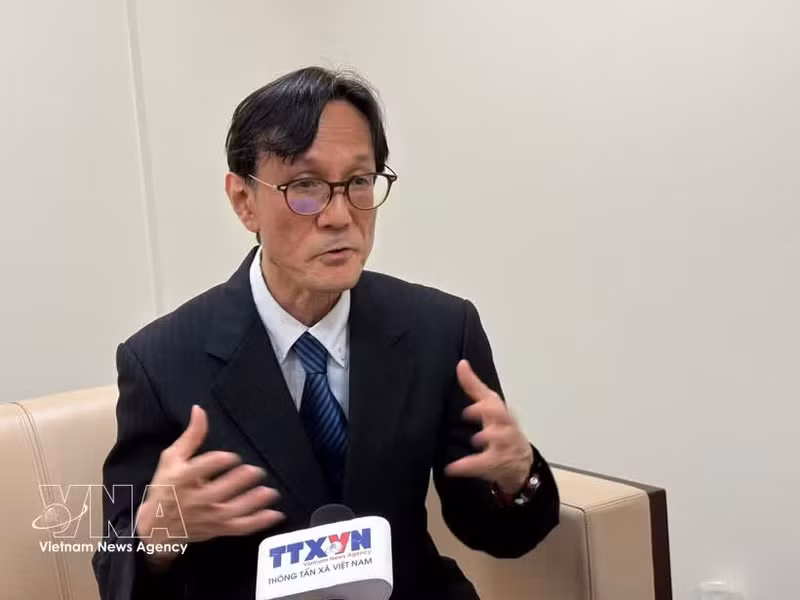 Le professeur Shimizu Masaaki, de l’Université d’Osaka. Photo : VNA.