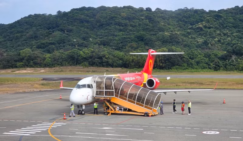 Un avion de Vietjet à Con Dao. Photo : Vietjet.