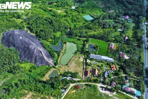 À la découverte du rocher Voi Me, un gigantesque monolithe à Dak Lak