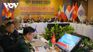 Le Général de division, Professeur et Dr. Nguyen Truong Giang, chef du Département de médecine militaire, prend la parole. Photo : VOV.