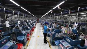 SUNJIN AT&C VINA Co., Ltd., zone économique de Chan May - Lang Co, ville de Hue, à capital 100 % sud-coréen, spécialisée dans la fabrication de produits tricotés destinés à l'exportation. Photo : VNA