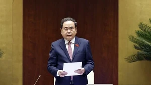 Le président de l’Assemblée nationale, Trân Thanh Mân, prend la parole lors de la séance. Photo : VNA