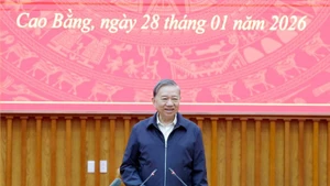 Le secrétaire général du Parti, Tô Lâm, s’exprime lors de la réunion de travail avec le Comité du Parti de la province de Cao Bang, le 28 janvier. Photo : VNA.