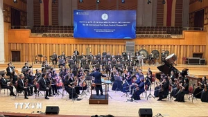 Un numéro lors du Festival international de musique nouvelle Asie-Europe 2025. Photo : VNA