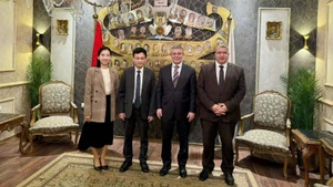 Le Service commercial de l'ambassade du Vietnam en Égypte travaille avec les responsables de l'Administration des douanes égyptiennes. Photo : Service commercial de l'ambassade du Vietnam en Égypte 
