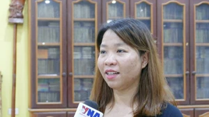 Nguyen Thi Thu Huyen, cheffe du bureau de l’Association des Vietnamiens de Vientiane. Photo : VNA.