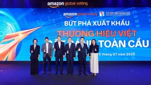 Lors de la Conférence « Exportation par le commerce électronique 2025 ». Photo: congthuong