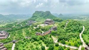 La pagode Bai Dinh est célèbre pour ses nombreux records asiatiques et vietnamiens. Photo: VNA