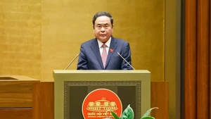 Le président de l’Assemblée nationale Trân Thanh Mân assure la présidence du Conseil électoral national. Photo : VNA.