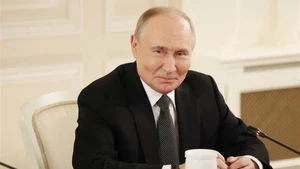 Le président Poutine souligne le renforcement des liens entre la Russie et l’Asie du Sud-Est, y compris avec le Vietnam. Photo: VNA