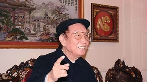 Après une longue maladie, malgré les soins attentifs prodigués par le Parti, l’État, les professeurs, médecins et sa famille, l'ancien vice-président du Conseil des ministres Doan Duy Thanh est décédé à 6h43 le 6 février 2026 (19e jour du dernier mois lunaire de l’année du Serpent), à l’Hôpital central militaire 108, à l’âge de 97 ans. Photo: qdnd.vn