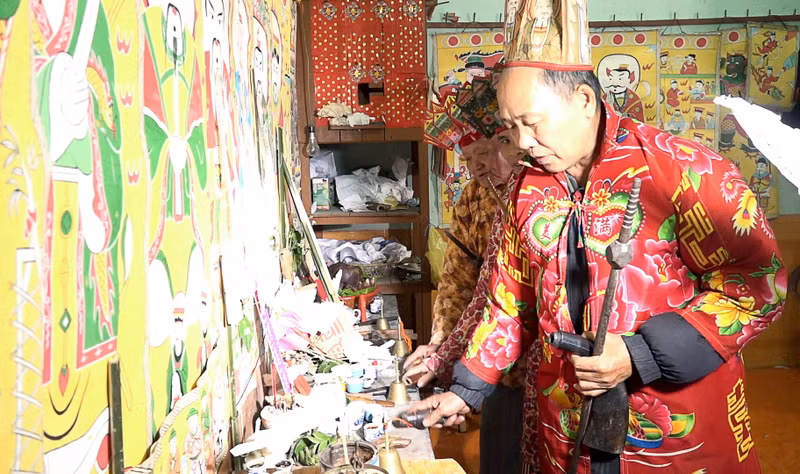 La cérémonie de Câp sac est considérée comme la plus emblématique traditions préservées par les Dao Thanh Phan.