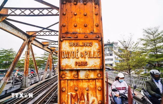 Le pont a été conçu et réalisé par l’entreprise française Daydé &amp; Pillé. Photo: VNA