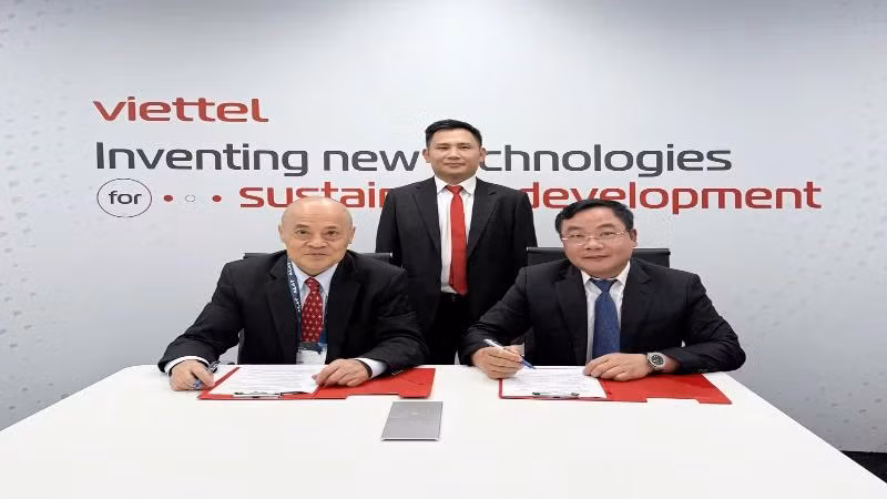 Viettel signe un accord de partenariat avec InsureMO.