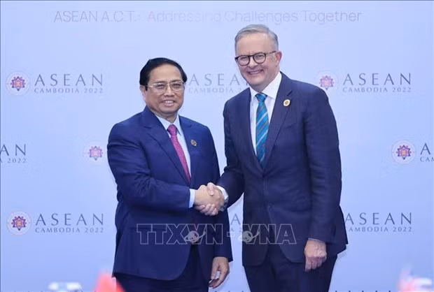 Le Premier ministre vietnamien, Pham Minh Chinh (à gauche) et son homologue australien, Anthony Albanese (à droite). Photo : VNA.