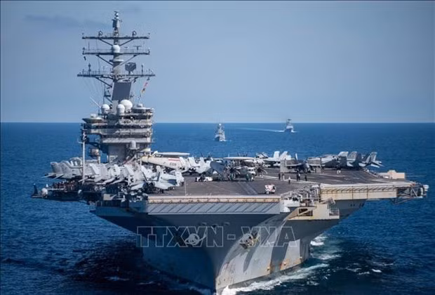 Le porte-avions USS Ronald Reagan. Photo : VNA.