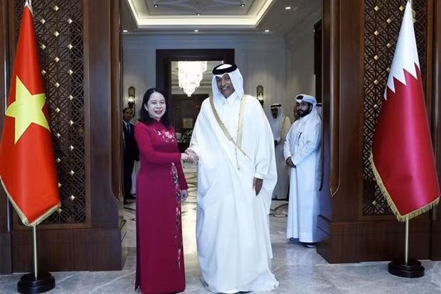 La Vice-Présidente vietnamienne, Vo Thi Anh Xuân, et le Président du Conseil consultatif du Qatar, Hassan Bin Abdullah Al-Ghanim. Photo: VNA