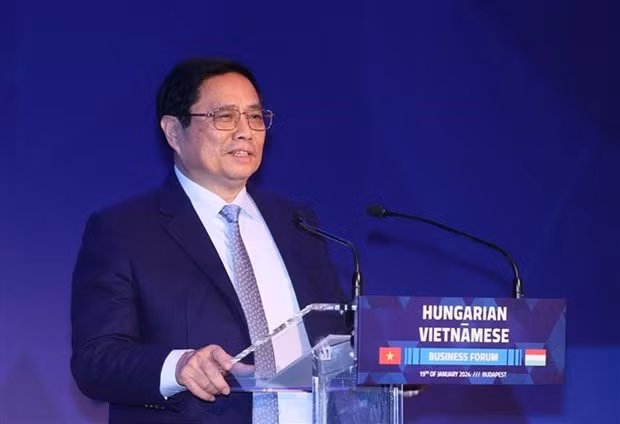Le Premier ministre Pham Minh Chinh au Forum d'affaire Vietnam - Hongrie. Photo : VNA.