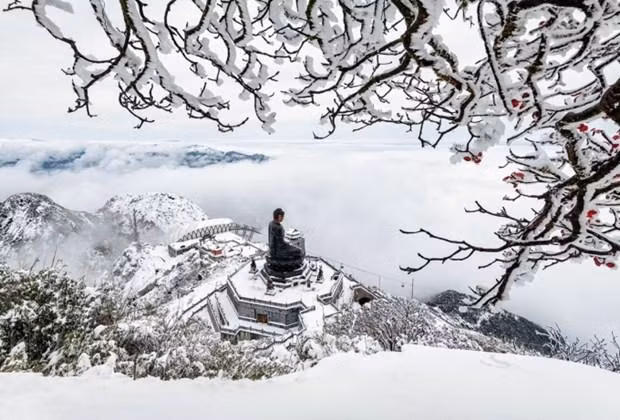 Au sommet du Fansipan en hiver. Photo : VnExpress.