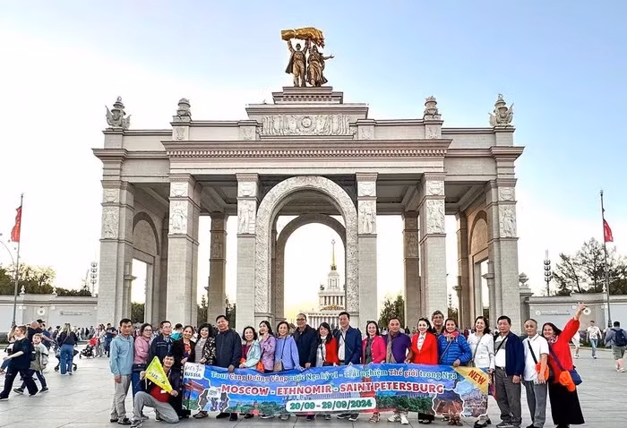 Des visiteurs vietnamiens lors de leur voyage en Russie en septembre 2024. Photo : VOV. 