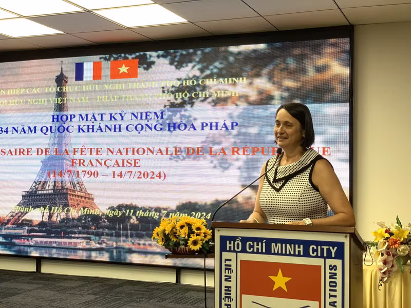 Mme Emmanuelle Pavillon-Grosser, consule générale de France à Hô Chi Minh-Ville. Photo : thoidai.