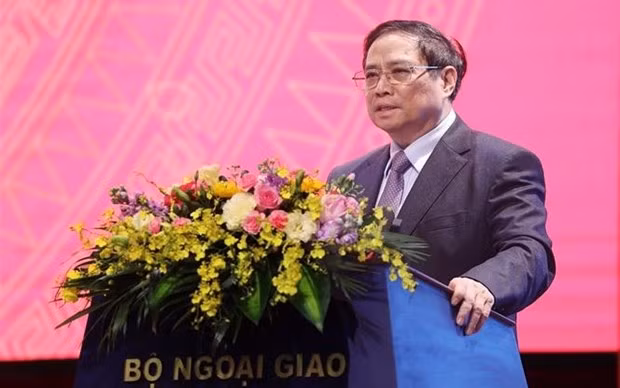 Le Premier ministre vietnamien Pham Minh Chinh s'exprime lors de la conférence. Photo : VNA