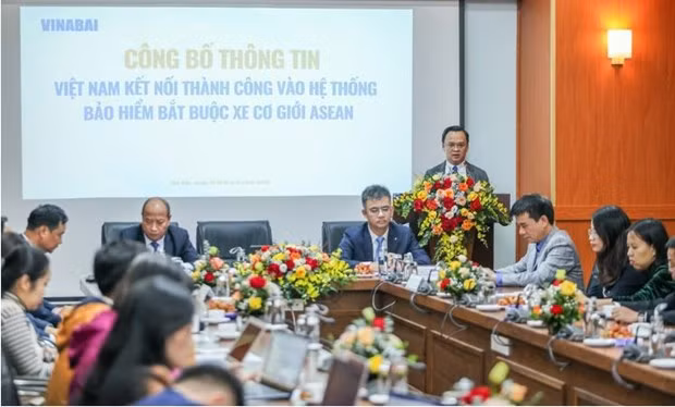 Le Vietnam connecté au système de base de données sur l’assurance automobile obligatoire de l’ASEAN. Photo: VNA 