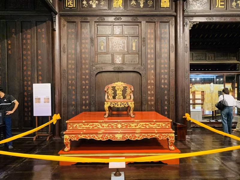 Le trône du roi Khai Dinh. Photo : VOV. Le trône du roi Khai Dinh. Photo : VOV.