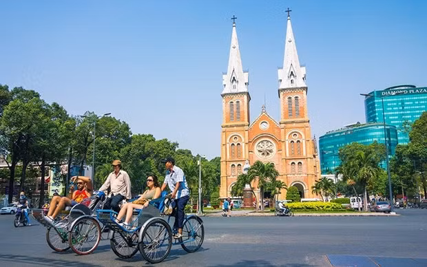 Touristes étrangers à Hô Chi Minh-Ville. Photo : vietnamnet.vn