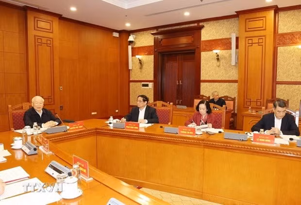 Le secrétaire général du Parti Nguyên Phu Trong s’exprime en clôture de la première réunion du sous-comité du personnel du XIVe Congrès national du Parti. Photo : VNA.