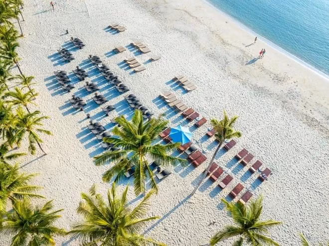 Une plage poétique devant La Festa Phu Quoc. Une plage poétique devant La Festa Phu Quoc.