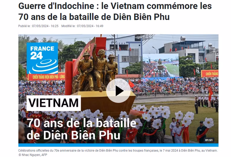 La cérémonie du 70e anniversaire de la Victoire de Diên Biên Phu couverte par les médias français