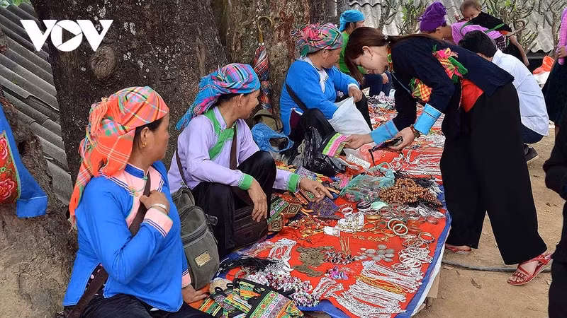 Pho Cao est une commune frontalière dont la population est principalement composée des ethnies H’Mông, Hoa, Pu Peo, Kinh, Tày, Nung et Giay. Photo : VOV.