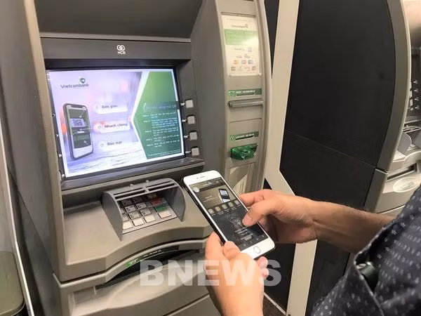 Le PM demande des mesures pour répondre aux besoins de paiement des organisations de crédit avant et pendant le Nouvel An et le Nouvel An lunaire. Photo : VNA