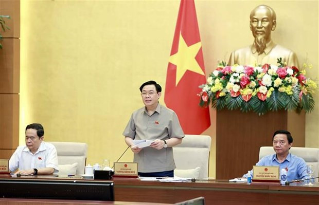 Le Président de l'Assemblée nationale, Vuong Dinh Huê, prend la parole. Photo : VNA.