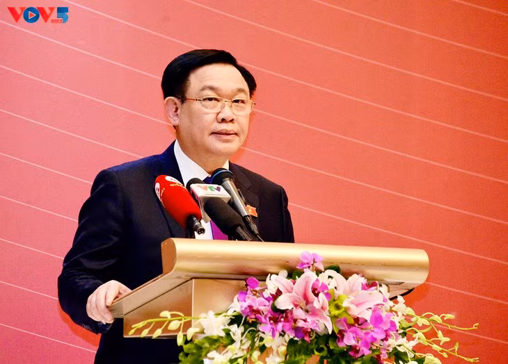 Le Président de l’Assemblée nationale vietnamienne, Vuong Dinh Huê, lors du forum. Photo : VOV.