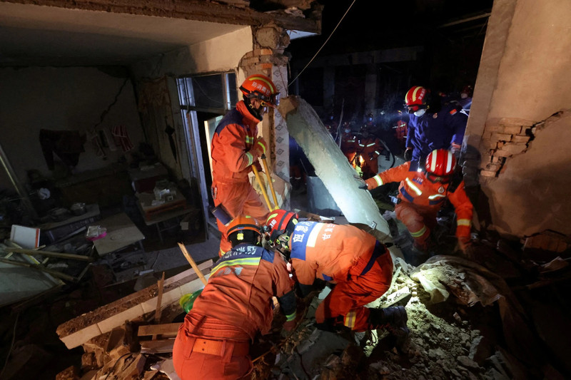 Le séisme de magnitude 6,2 qui a secoué lundi à minuit un district ethnique de la province chinoise du Gansu. Photo : REUTERS.