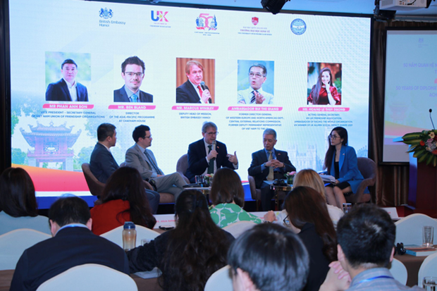 Lors du colloque. Photo : tienphong.vn