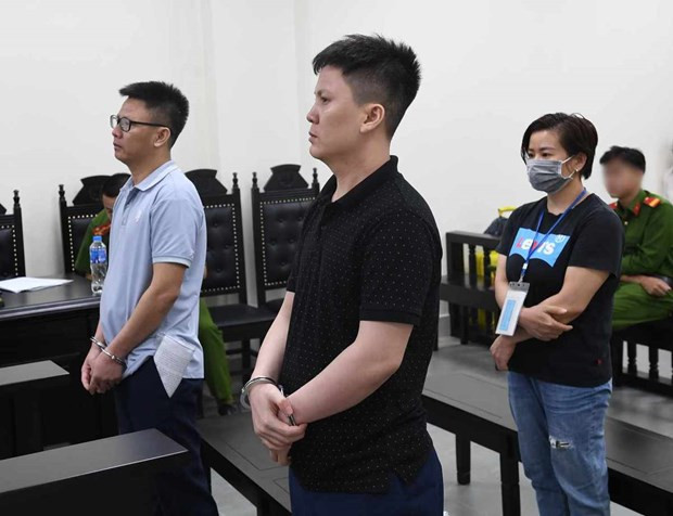 Trois accusés. Photo : VNA