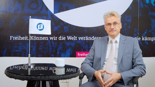 Andreas Stoffers, directeur national de Friedrich Nauman Foundation (FNF) au Vietnam. Photo: laodong.vn