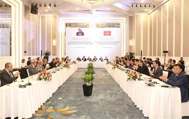 Vue gé né rale de lu colloque. Photo : VNA.