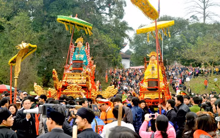 La Fête du temple de Dông Cuong. Photo : VGP.