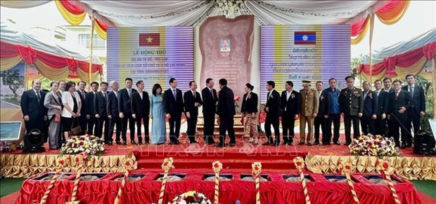 Lancement du projet de restauration de la zone des vestiges du Président Hô Chi Minh à Savannakhet. Photo: VNA.