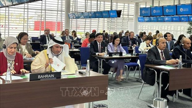 Vue de la session plénière de l’Association des Secrétaires généraux des parlements (ASGP) à Manama, le 13 mars. Photo : VNA