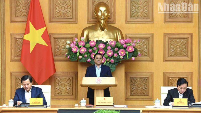 Le Premier ministre Pham Minh Chinh lors de la réunion. Photo : NDEL.